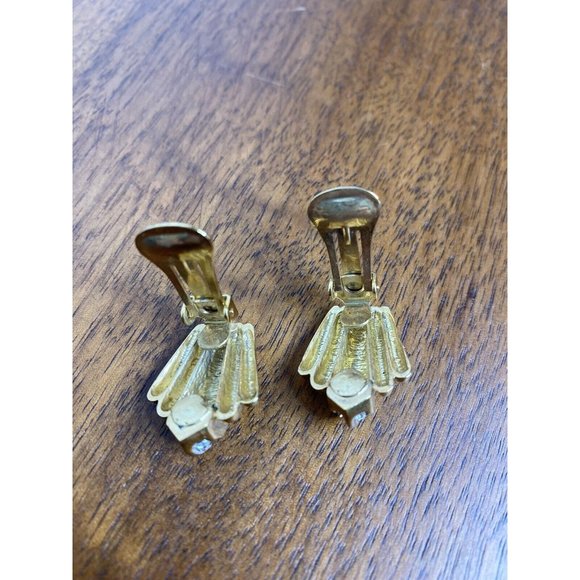 Vintage Large Rhinestone Gold Tone Clip On Earrings 1" Shell - Picture 4 of 6